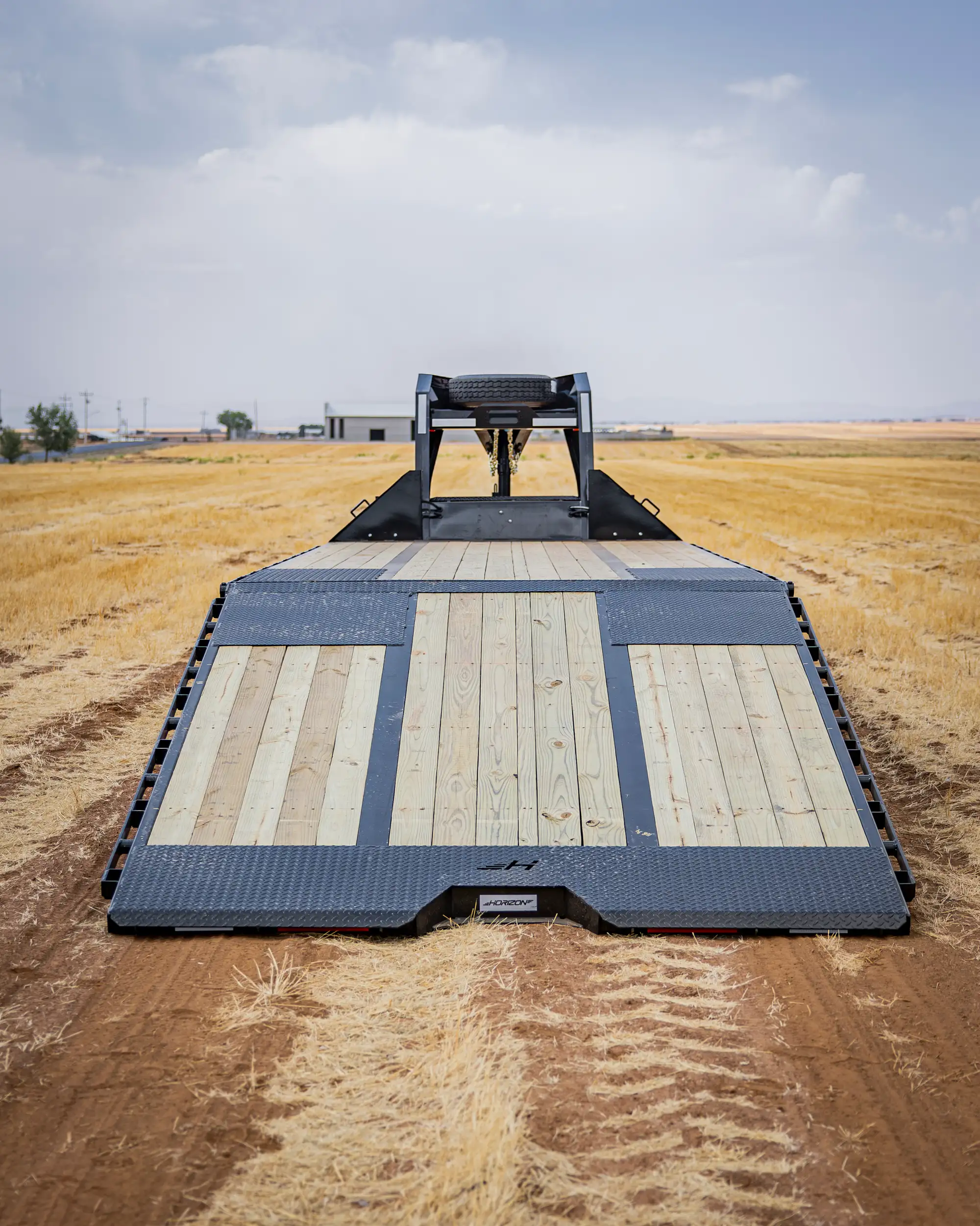 horizon trailers img